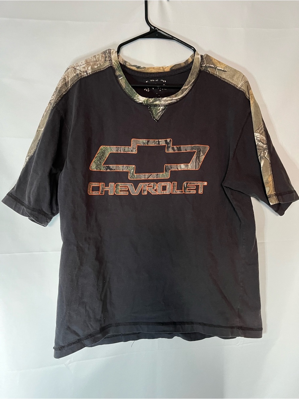 Chevrolet Men's Black Short Sleeve Tee with Camo Trim